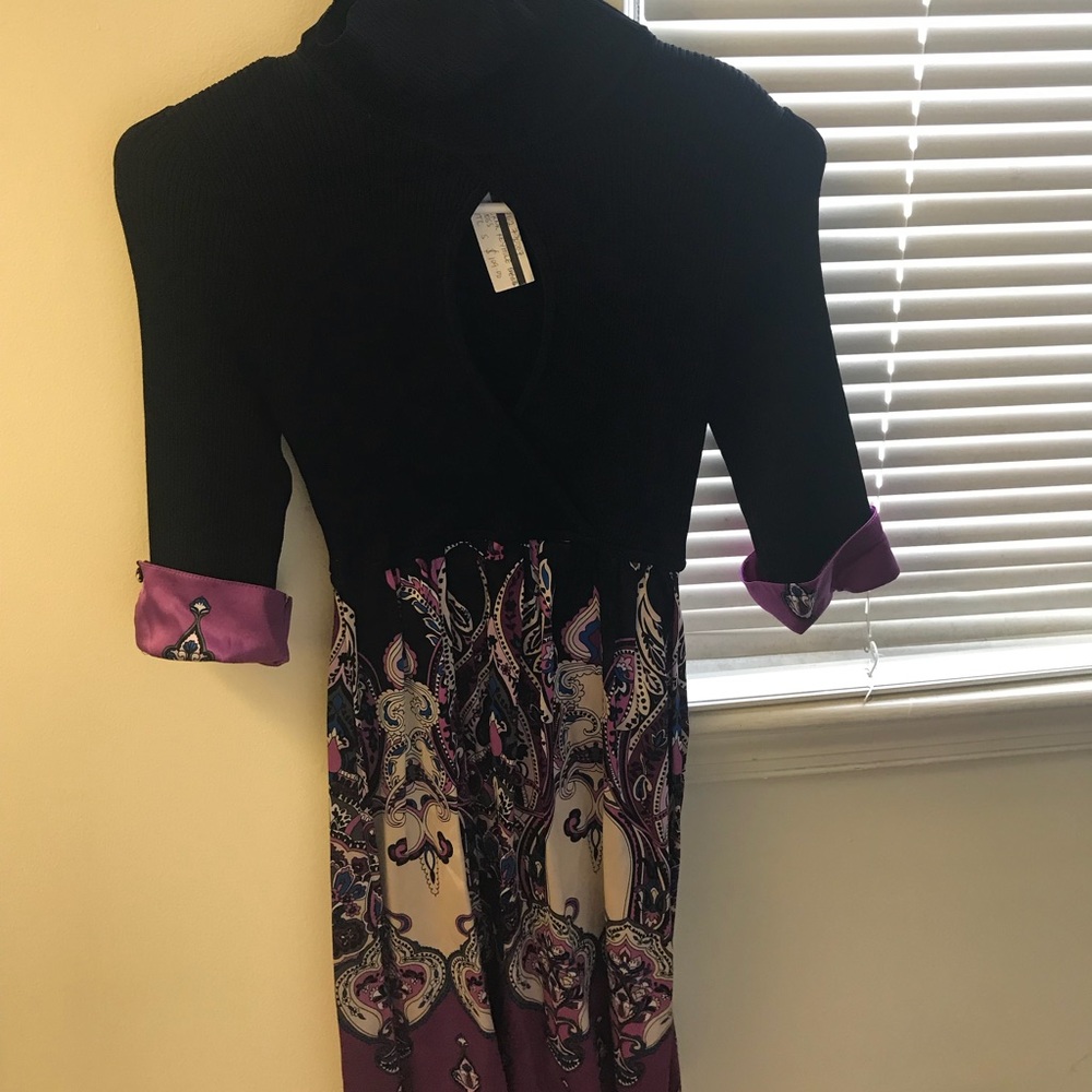 Women Bebe Keyhole Dress with neck